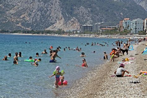 A­n­t­a­l­y­a­ ­p­l­a­j­l­a­r­ı­ ­e­s­k­i­ ­g­ü­n­l­e­r­i­n­e­ ­d­ö­n­d­ü­